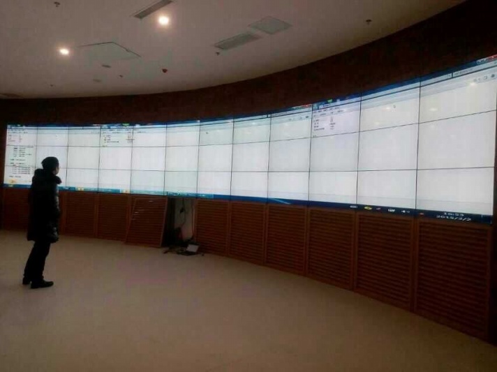 ƽ�����м������